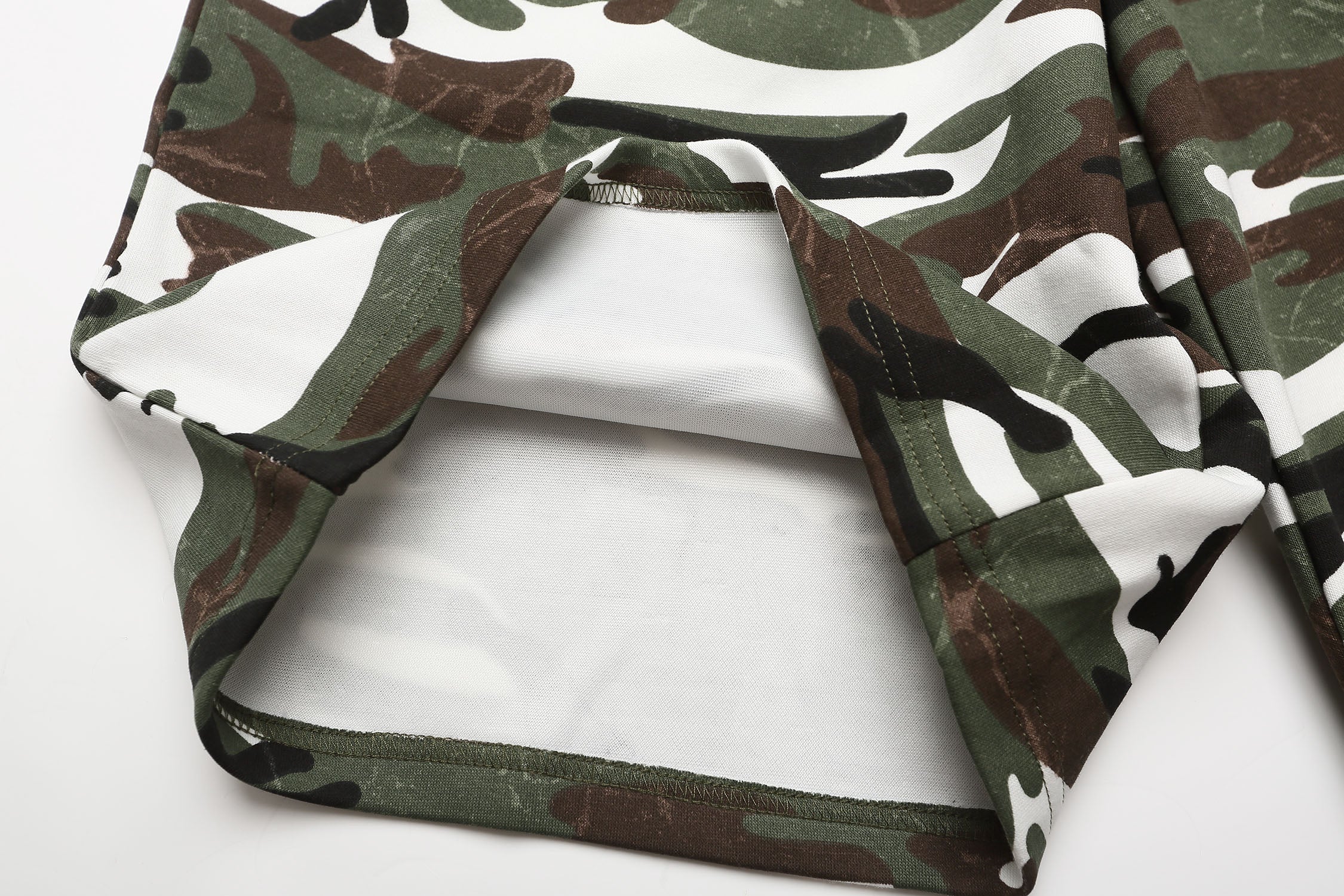 Omirad Camo Print Loose Shorts