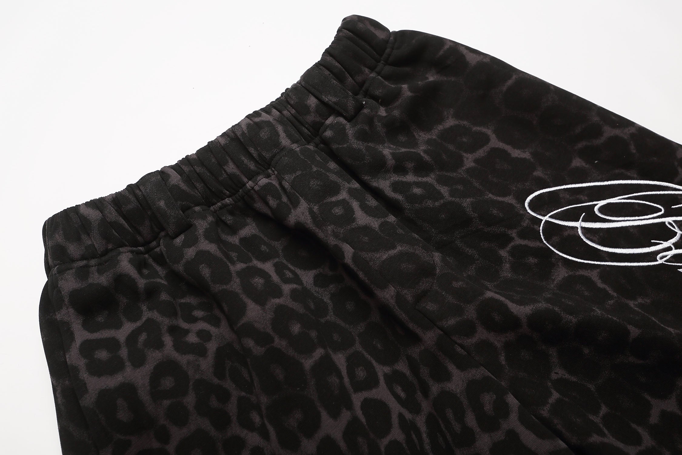 Omirad Leopard Print Loose Shorts