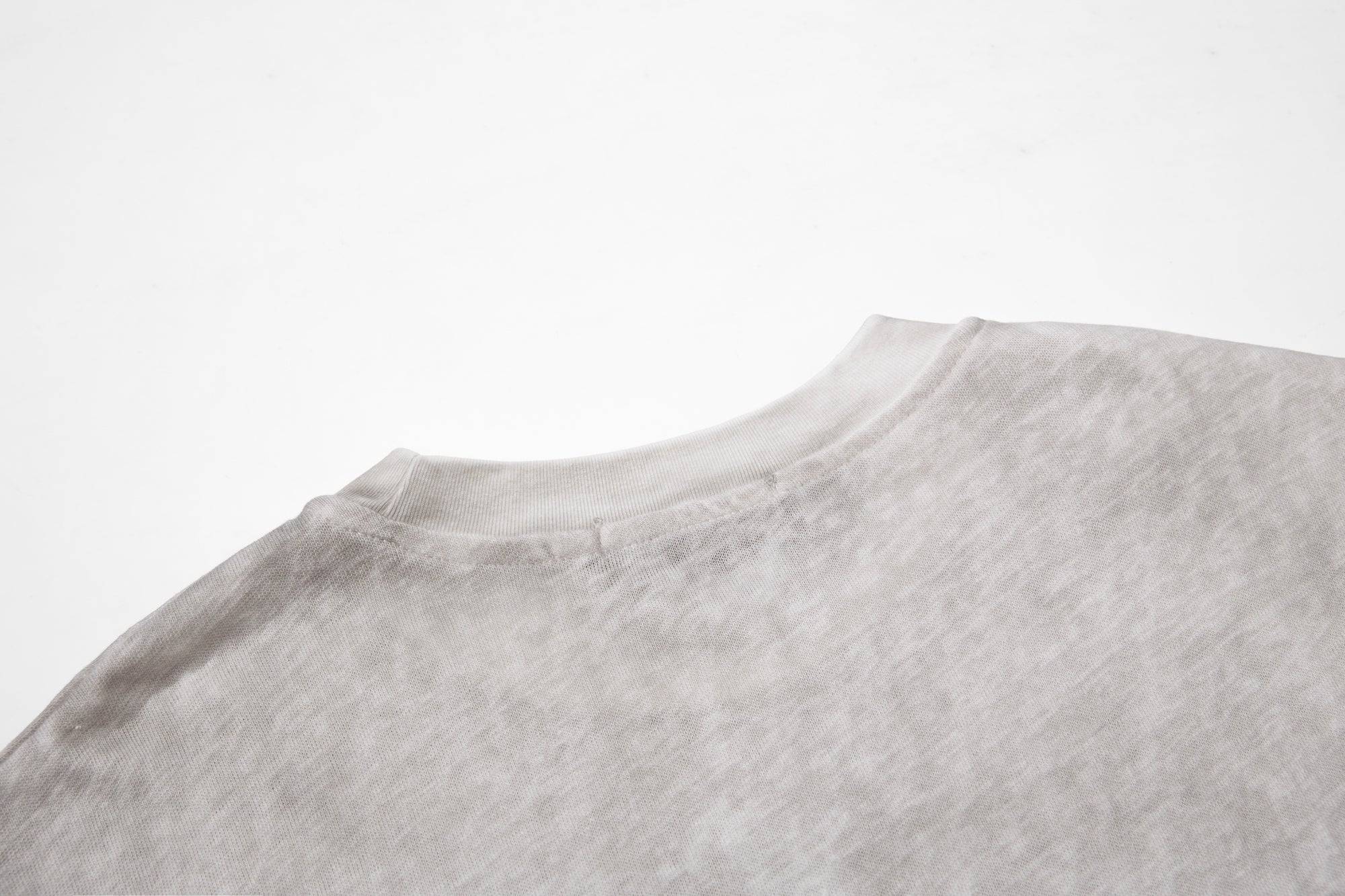 Omirad Vintage Music Graphic Long Sleeve Tee