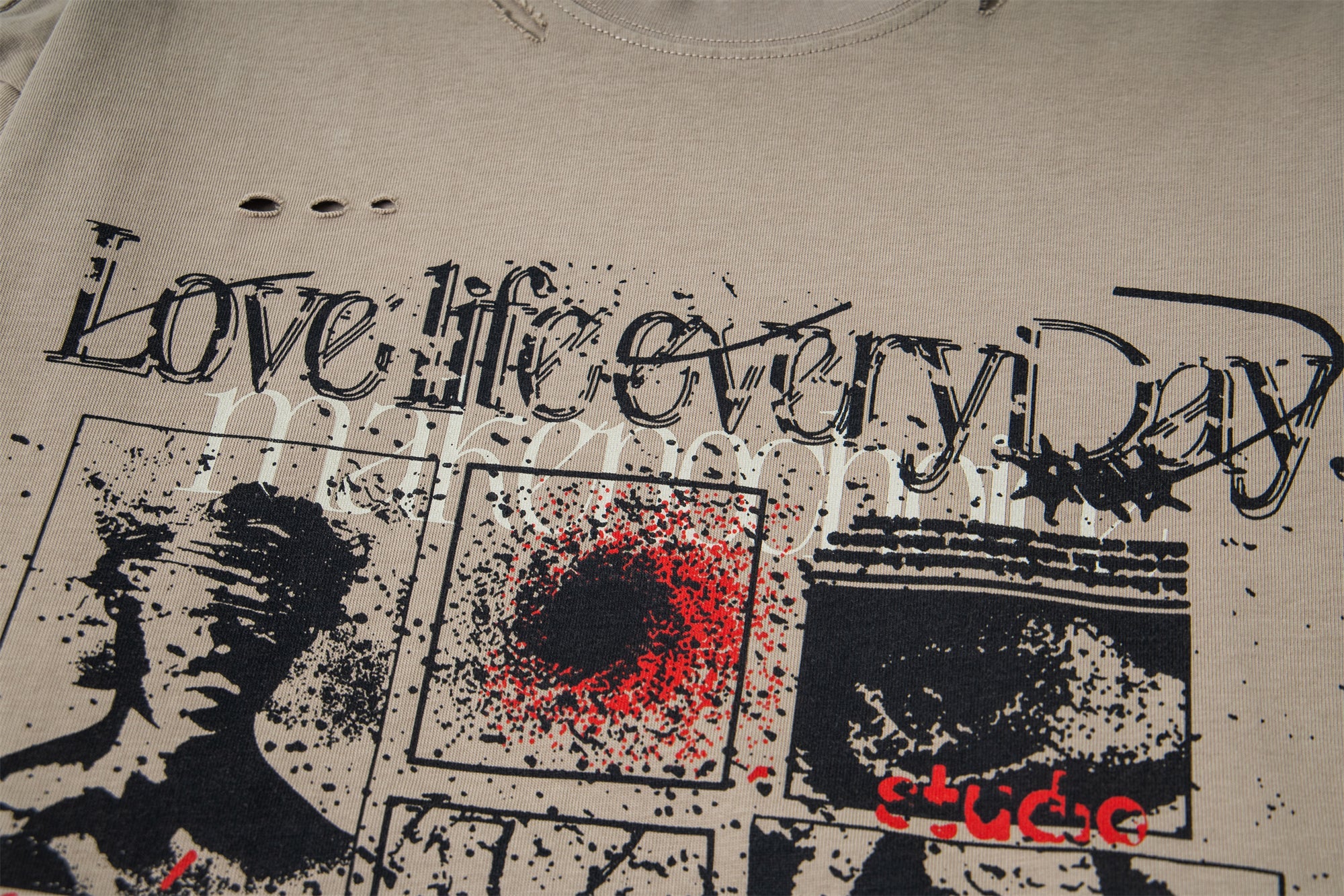 Omirad Layered Camo-Sleeve Distressed Graphic Tee