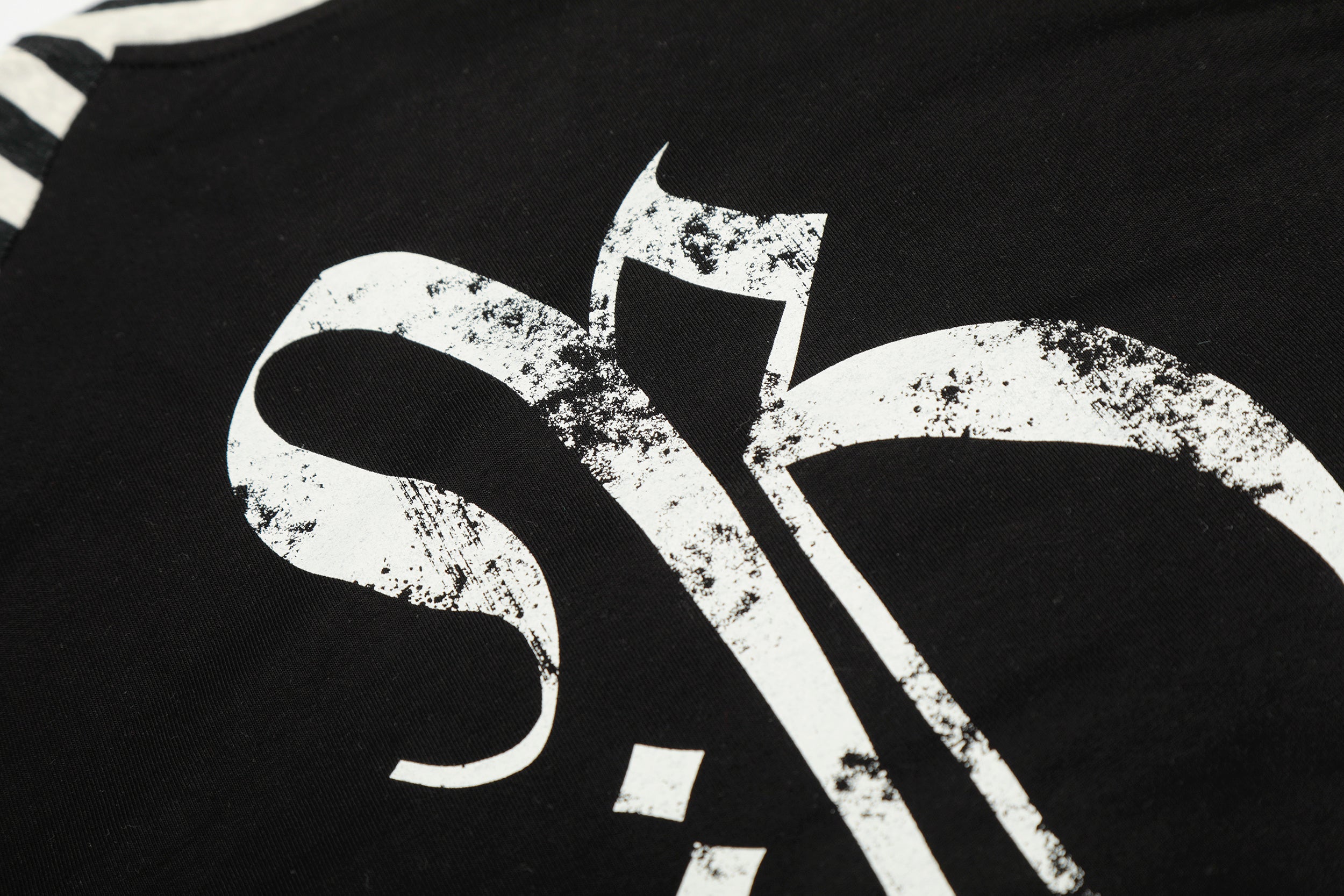 Omirad Cross Graphic Raglan Long Sleeve Tee